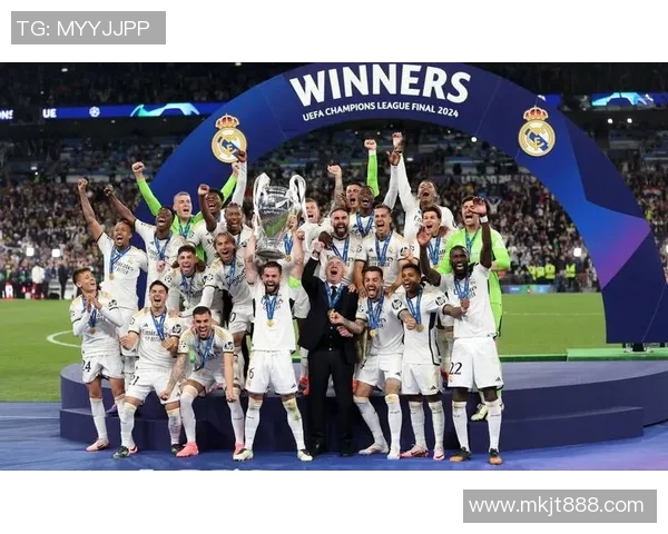 著名足球明星球队的辉煌历程与传奇故事探秘